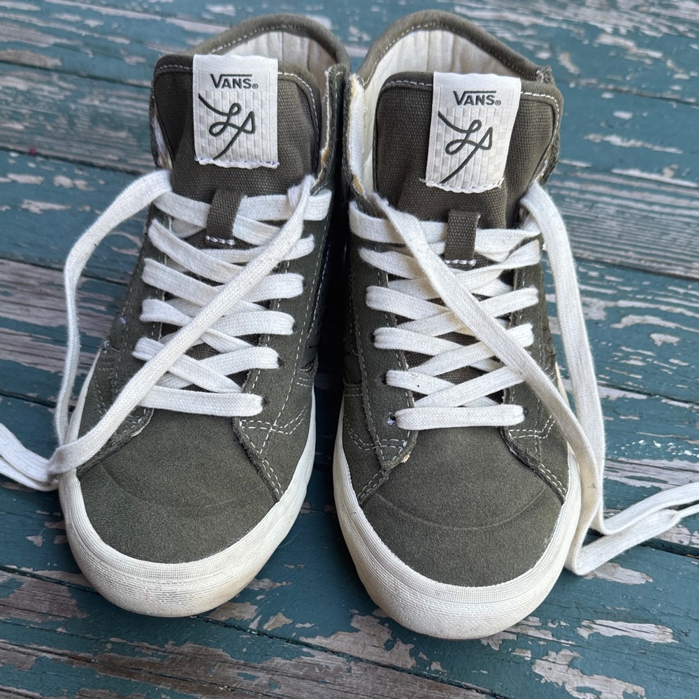 VANS - THE LIZZIE SHOE- QUILTED GRAPE LEAF (color)